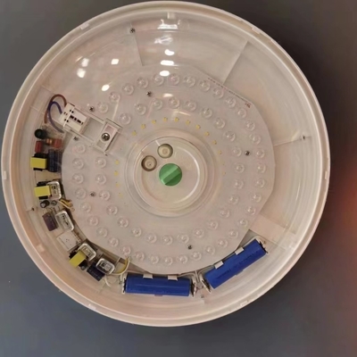 Lâmpadas de teto com patente IP20 com sensor de radar de bateria de lítio e fluxo luminoso de 1440lm