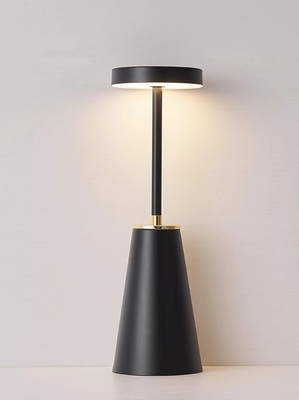 Lâmpada de cama de luz noturna de metal Lâmpada de mesa recarregável sem fio para decoração de quarto
