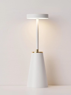 Lâmpada de cama de luz noturna de metal Lâmpada de mesa recarregável sem fio para decoração de quarto