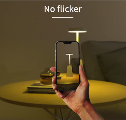 Lâmpada de mesa inteligente de carregamento de sombreamento ABS com iluminação de atmosfera e escurecimento