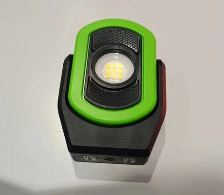 Luz de trabalho LED portátil e apagável com carregamento USB tipo-C e base magnética forte