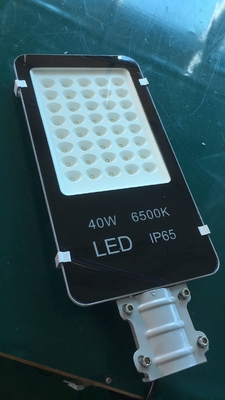 CRI Ra 85 SMD Luz solar recarregável LED para iluminação exterior de longa duração de emergência