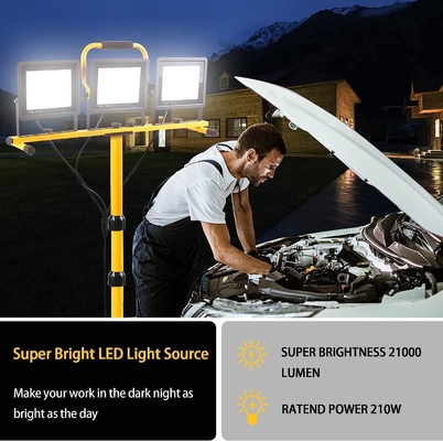Luz de trabalho impermeável IP66 com 3 cabeças de lâmpada SMD e interruptor independente