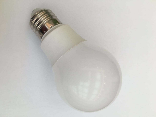 s de ângulo de feixe super grande A60 8w 9w E27 B22 lâmpada LED com dissipador de plástico de alumínio