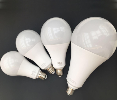 lâmpada LED A70 15W E27 B22 com driver de IC de design personalizado e aplicações versáteis