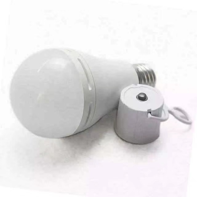 Bateria recarregável de iões de lítio lâmpada LED 12W E27 B22 para uso de emergência e saudável
